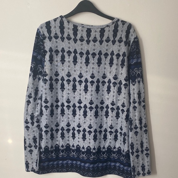 Women's Blue Patterned Top - Picture 5 of 5